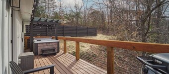 Stunning, Newly Renovated Villa! Close to Strip #3