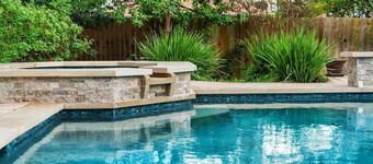 Incredible Heated Pool/HotTub! Gameroom-Movieroom!