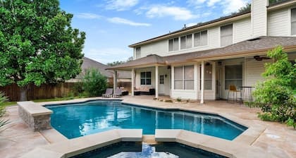 Incredible Heated Pool/HotTub! Gameroom-Movieroom!