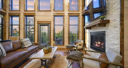Great Views, Large Deck, Pet Friendly, Overwatch