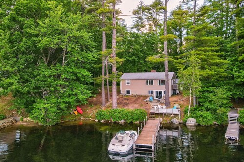 Lake House in Quiet Cove on Lake Winnipesaukee.