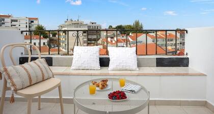 Almada Apt | Balcony w/ River View by Lisbeyond