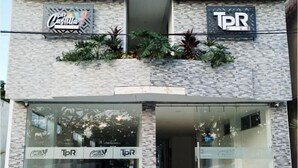 Imej tidak diklasifikasikan, 2 daripada 19, butang