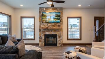 Smart TV, fireplace, video games, books