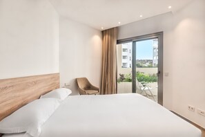 1 slaapkamer, een strijkplank/strijkijzer, gratis wifi, beddengoed