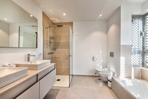 Bathtub, hair dryer, towels - Jardines - Avago 2.1 POOL VIEW 2B (Arona)