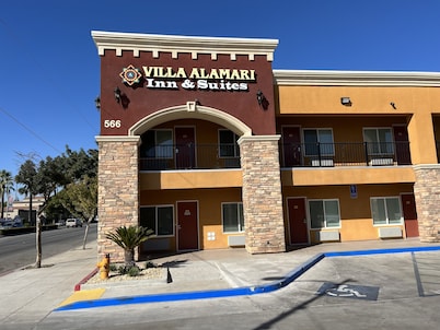 Villa Alamari Inn And Suites