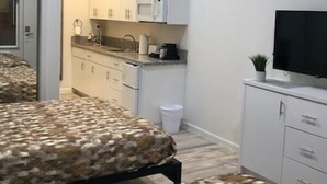 Kamar Double Standar