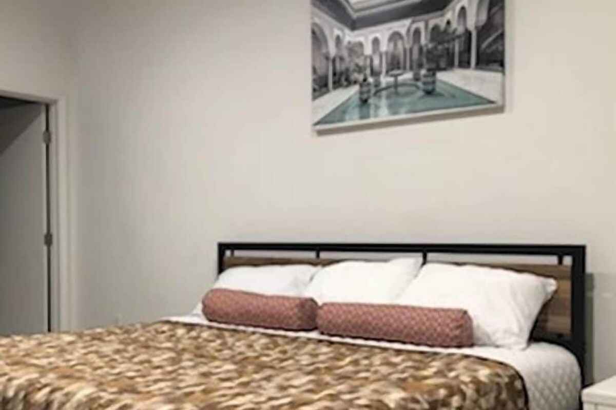 Blackout drapes, WiFi (free), bed sheets