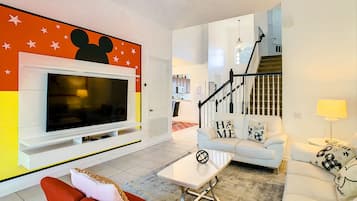 Smart-TV, Videospiele, TischfuĂball, Tischtennisplatte