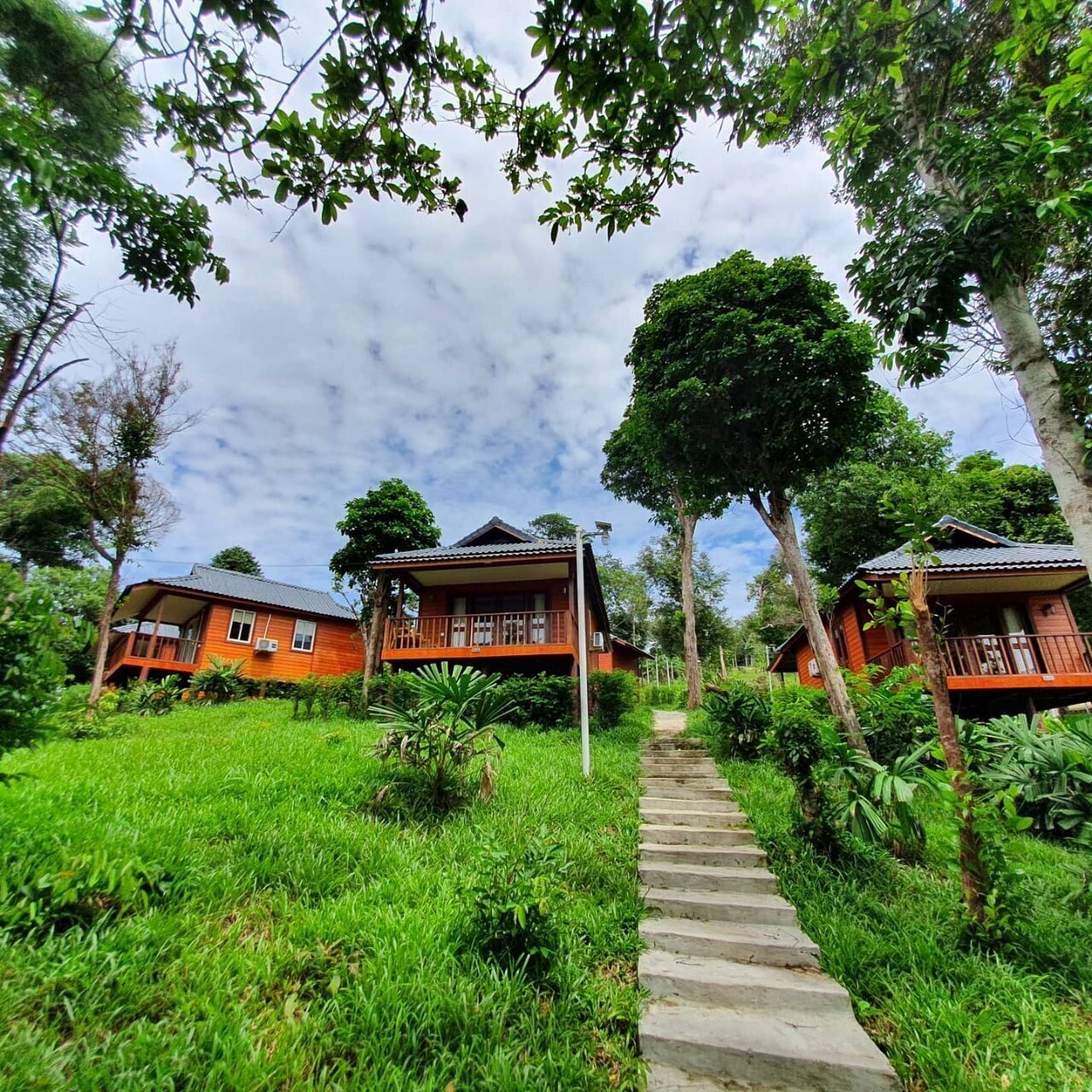 المنشأة من الخارج