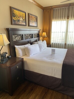 2 bedrooms, in-room safe, iron/ironing board, free WiFi