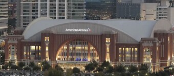 Serenity in Heart of DFW w/ PRIVATE parking & KING Bed ⭑ Min. from DFW Airport +
