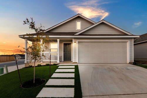 Lackland AFB and Sea World! Movie theatre and Gym