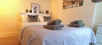 Inviting 2-Bed Cottage in Windsor