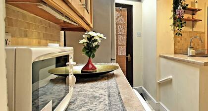 Inviting 2-Bed Cottage in Windsor