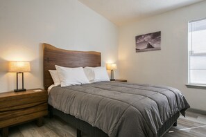 3 chambres, fer et planche à repasser, lit parapluie, Wi-Fi gratuit