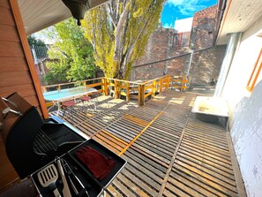 Outdoor dining - Incredible Downtown Duplex House With Interior Courtyard (Magallanes)