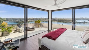 4 bedrooms, desk, iron/ironing board, WiFi
