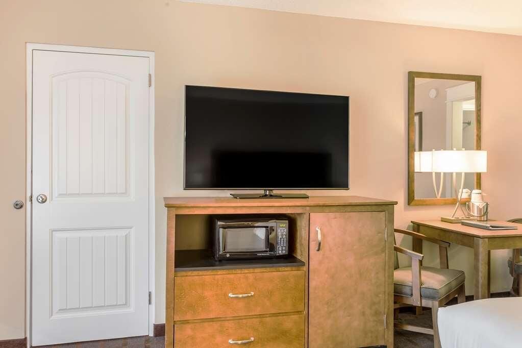 Wonderful Place To Stay! Spacious Unit, Located in The Hear of Branson, Missouri