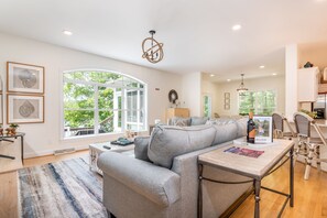 Interior - Shoreside Oasis - Amazing Views & Spacious 5BR 4BA (Mooresville)