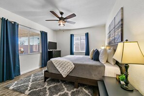 4 bedrooms, iron/ironing board, WiFi