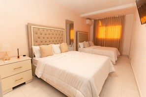 1 bedroom, blackout curtains, iron/ironing board, free WiFi - H Mansion Recovery and Spa (Santo Domingo)