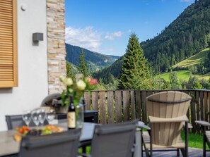 Outdoor dining - Detached chalet with sauna near the ski lift (Donnersbachwald)
