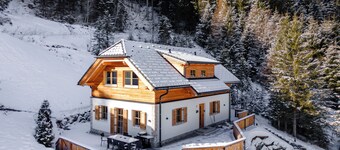 Detached chalet with sauna near the ski lift
