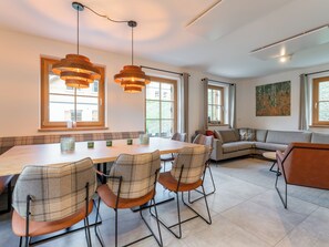 Dining - Detached chalet with infrared seats (Donnersbachwald)