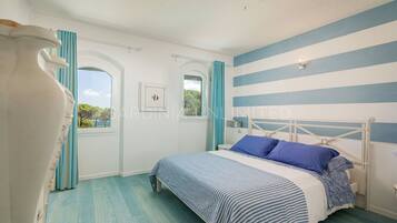 5 bedrooms, travel crib, free WiFi