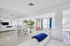 Interior - Aquapeace by The Gold Nests (Wilton Manors)