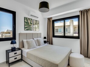2 bedrooms, iron/ironing board, internet, bed sheets - Sanders Elgio - Generous 2-Bdr Apt w Balcony (Agios Athanasios)