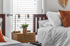 1 quarto, escrivaninha, ferros/tábuas de passar roupa, Wi-Fi