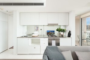 Microwave, stovetop, dishwasher