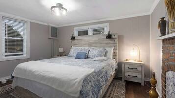 3 bedrooms, iron/ironing board, travel crib, WiFi (free)