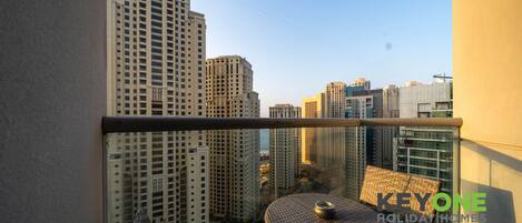 Deluxe Apartment | Balcony