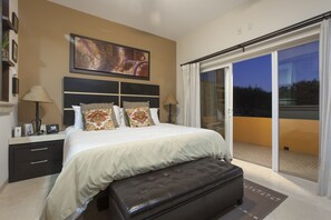 3 bedrooms, in-room safe, desk, iron/ironing board - Quinta with golf course and ocean panoramic views (La Paz)