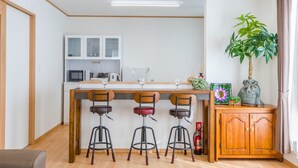 Living area - Laulea (Kin)