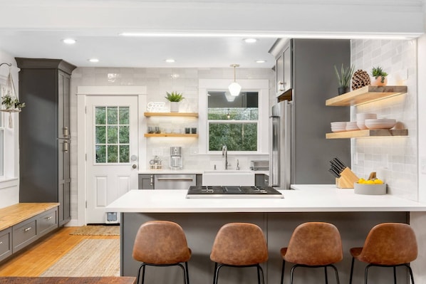 Fridge, microwave, oven, stovetop - Rhone Retreat: Luxury Craftsman w/ Steam Shower, Hot Tub, & Pool Table, BBQ, Walk to Everything (Portland)