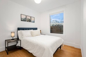 5 chambres, fer et planche à repasser, accès au Wi-Fi (inclus)