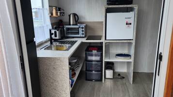 Fridge, microwave, stovetop, toaster