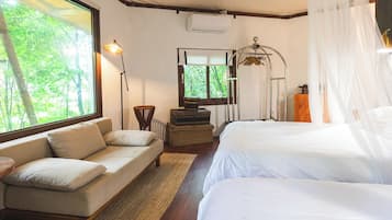 Caja de seguridad en la habitación y decoración personalizada