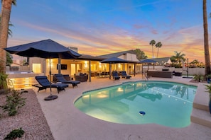 A heated pool - Family Friendly Scottsdale Retreat, w/3 King Suites, Heated Pool + Spa, Putting Green, Game Room (Scottsdale)