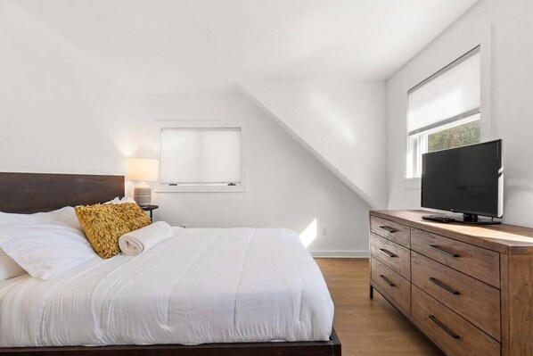 9 عدّة غرف نوم ومكتب وواي فاي وملاءات أسرّة