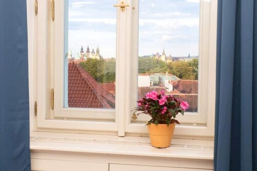 Historische 2 Zimmer- Familienwohnung im Herzen von Prag
