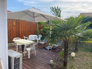 Outdoor dining - Picturesque house in the basin style sailor's house (La Teste-de-Buch)