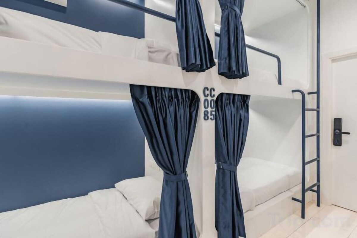 Desk, blackout drapes, WiFi (free), bed sheets