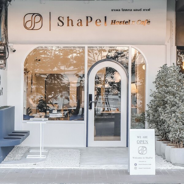 Shapel Hostel And Cafe - Chiang Mai