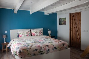 2 slaapkamers, een strijkplank/strijkijzer, reisbedje, gratis wifi